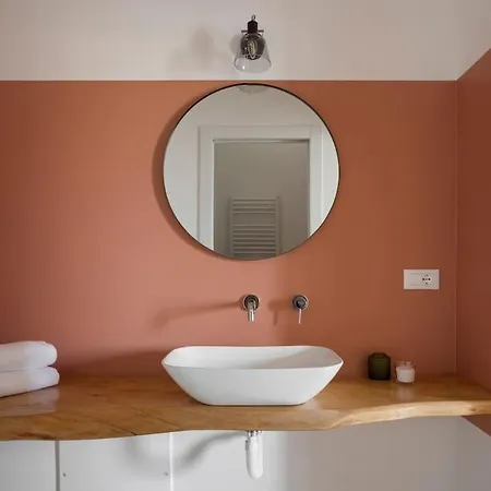 Blue & Orange House Lovely Modern Apartment Milan